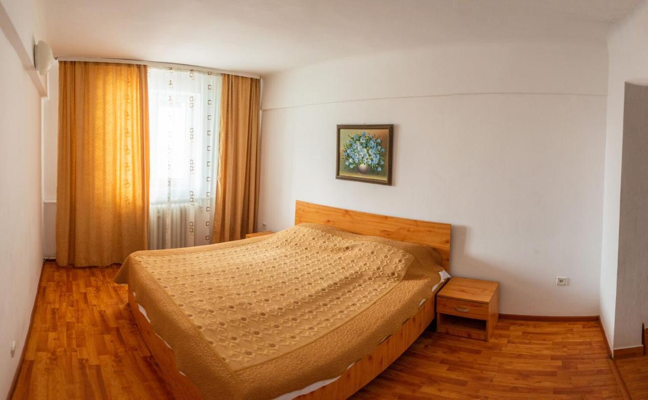 Hotel Horezu 酒店 Horezu