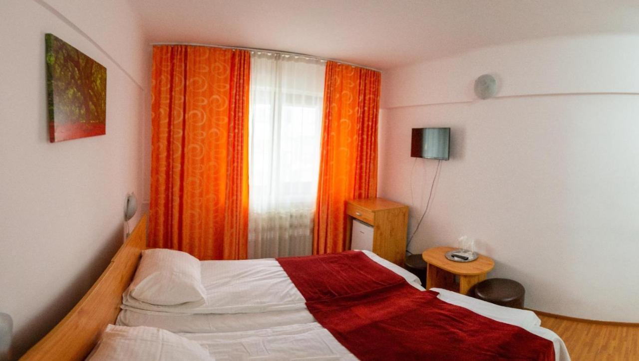 Hotel Horezu 酒店 Horezu