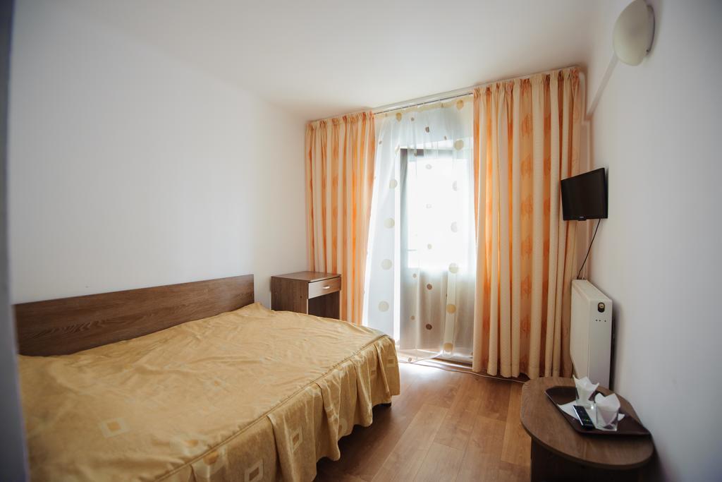 Hotel Horezu 酒店